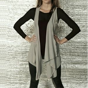 Flowy cardigan/vest